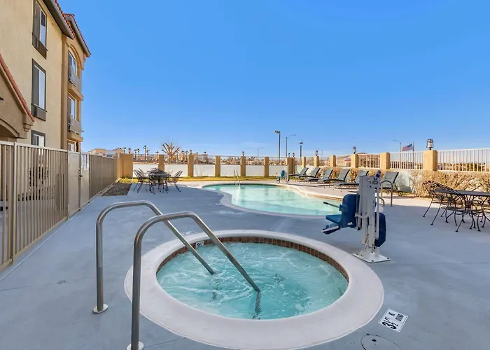 Best Western Plus John Jay Inn&Suites
