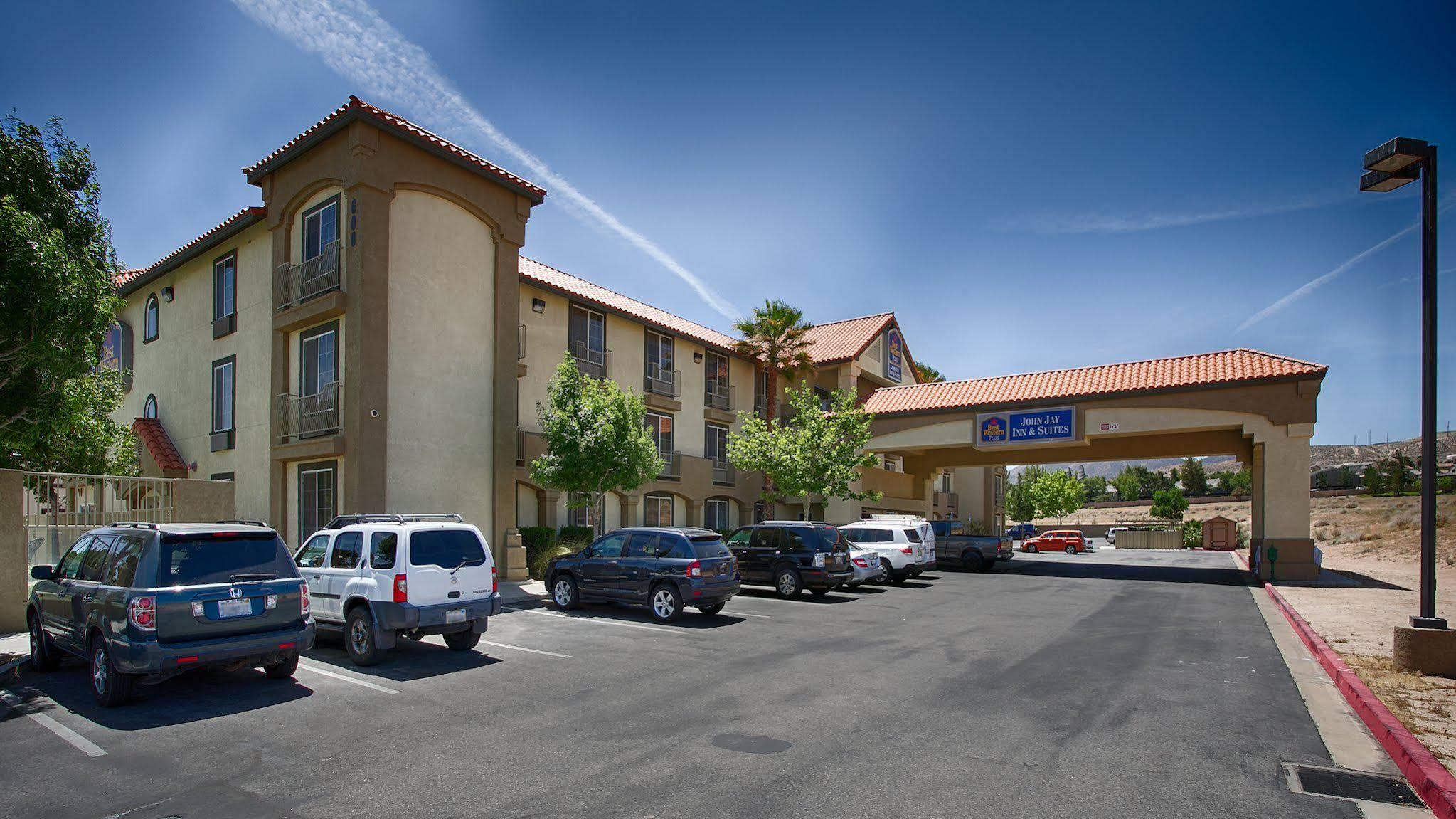 Western John Jay Inn&suites Hotel 3*