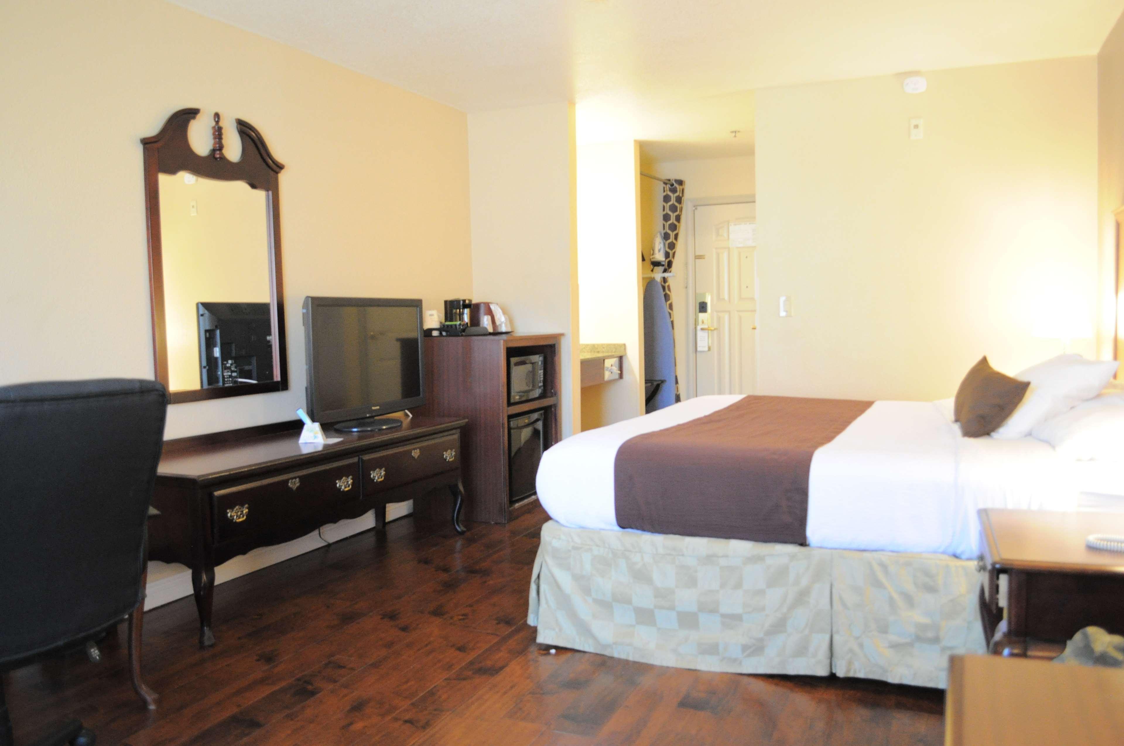 Western John Jay Inn&suites Hotel 3*