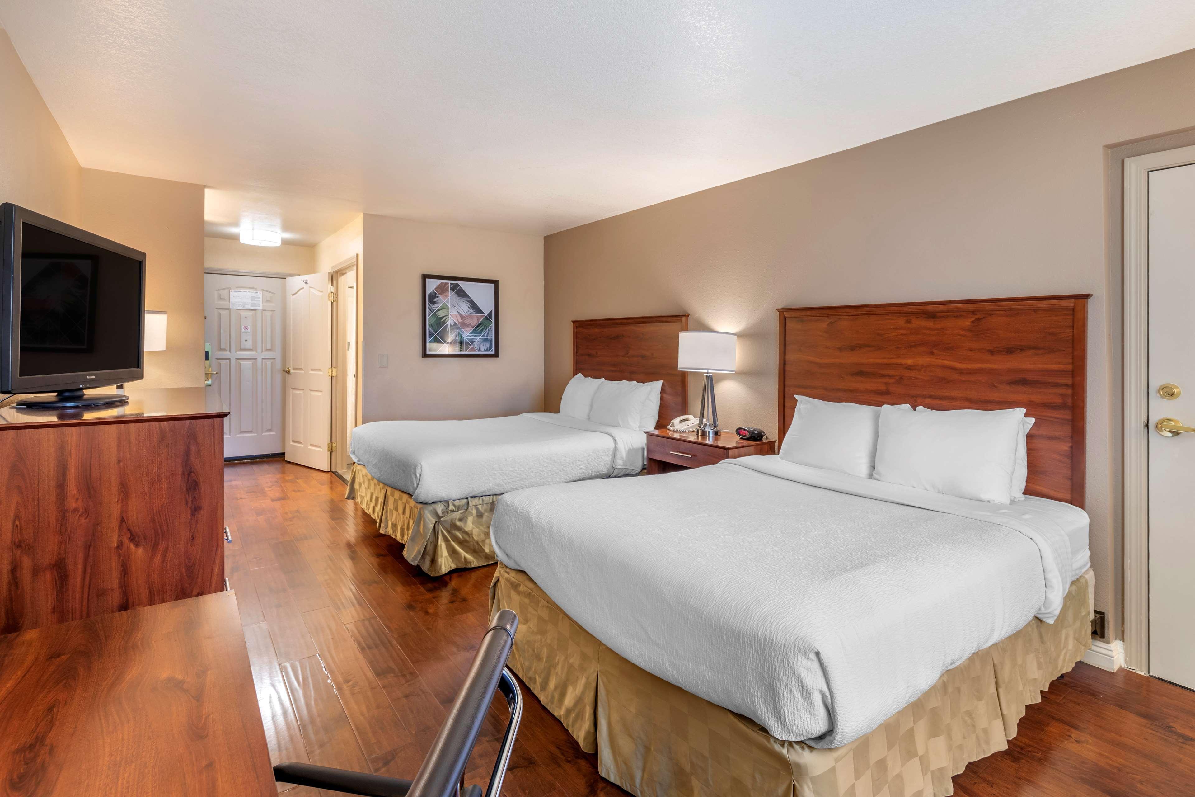 Hotel Western John Jay Inn&suites 3*