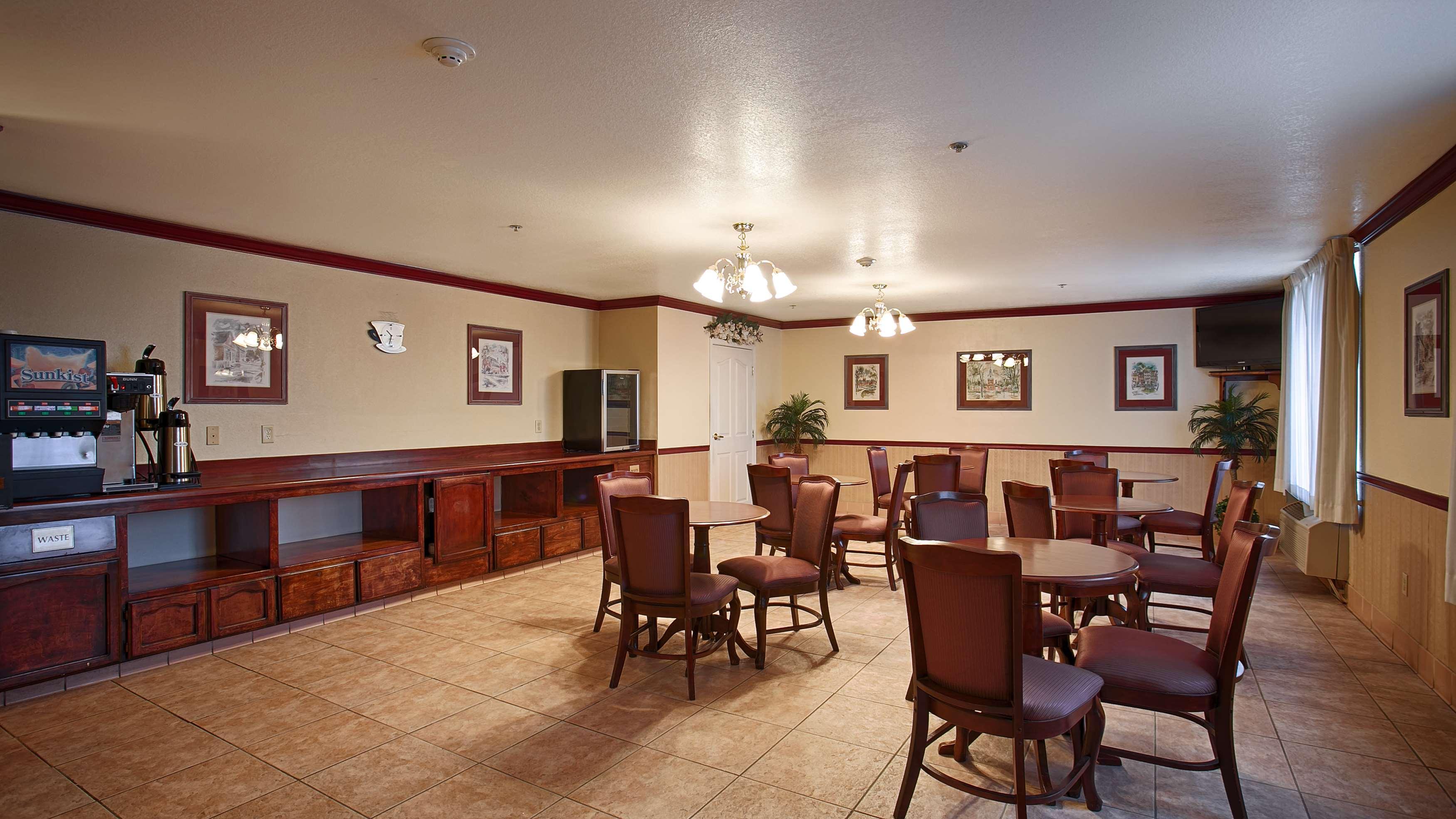 Hotel Western John Jay Inn&suites
