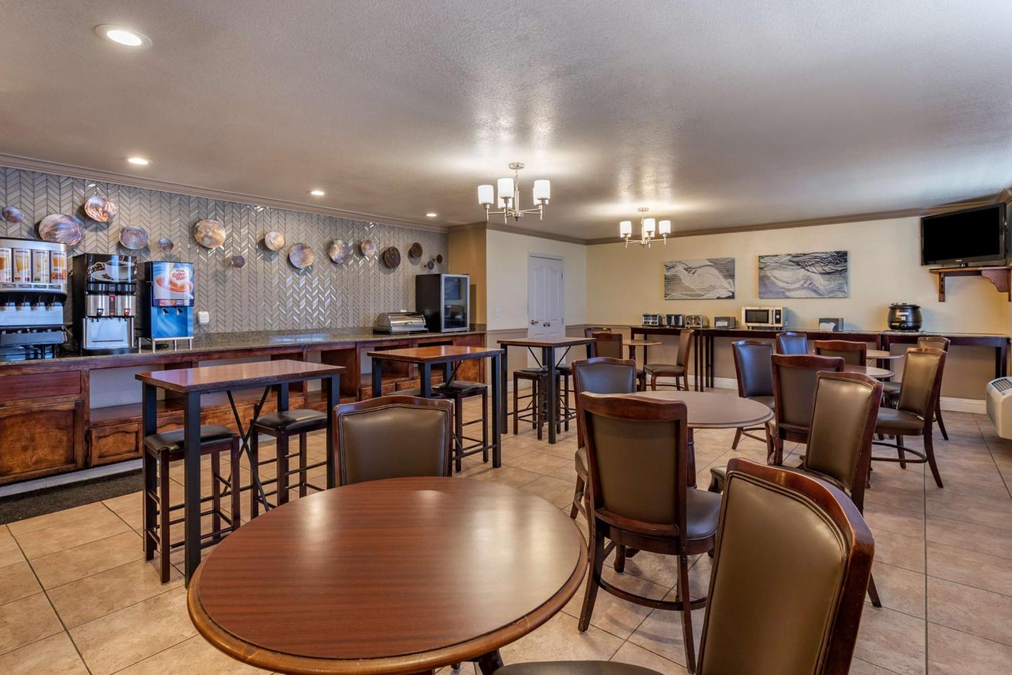 Western John Jay Inn&suites Hotel