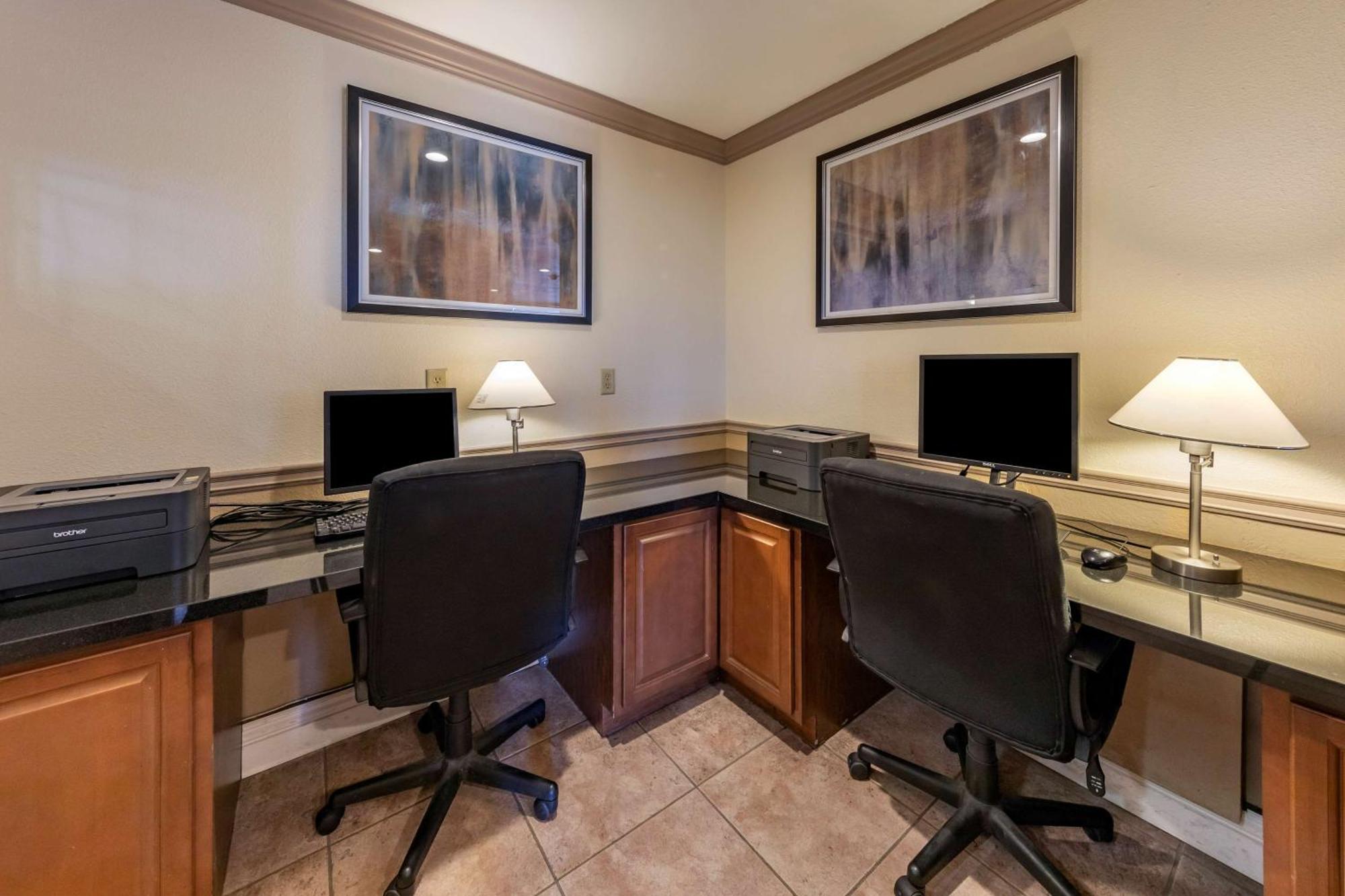 Hotel Western John Jay Inn&suites