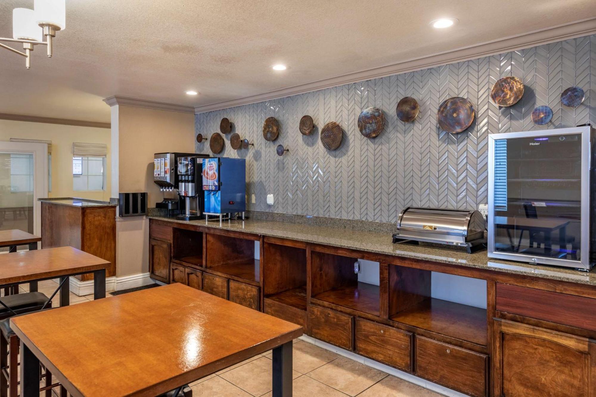 Western John Jay Inn&suites Hotel 3*