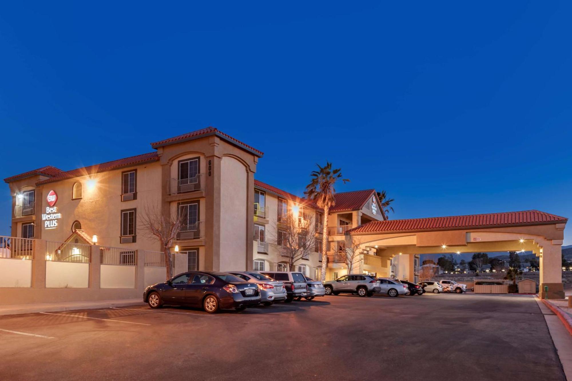 Hotel Western John Jay Inn&suites 3*
