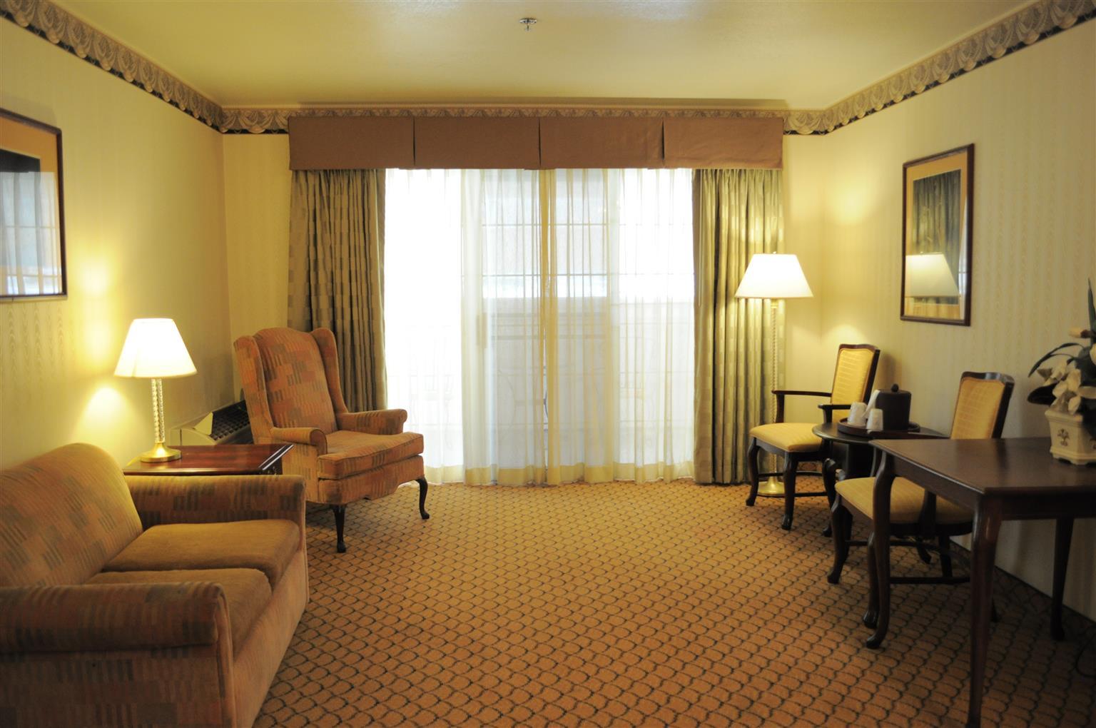 Western John Jay Inn&suites