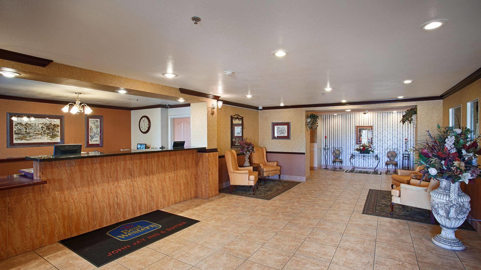 Western John Jay Inn&suites Hotel 3*